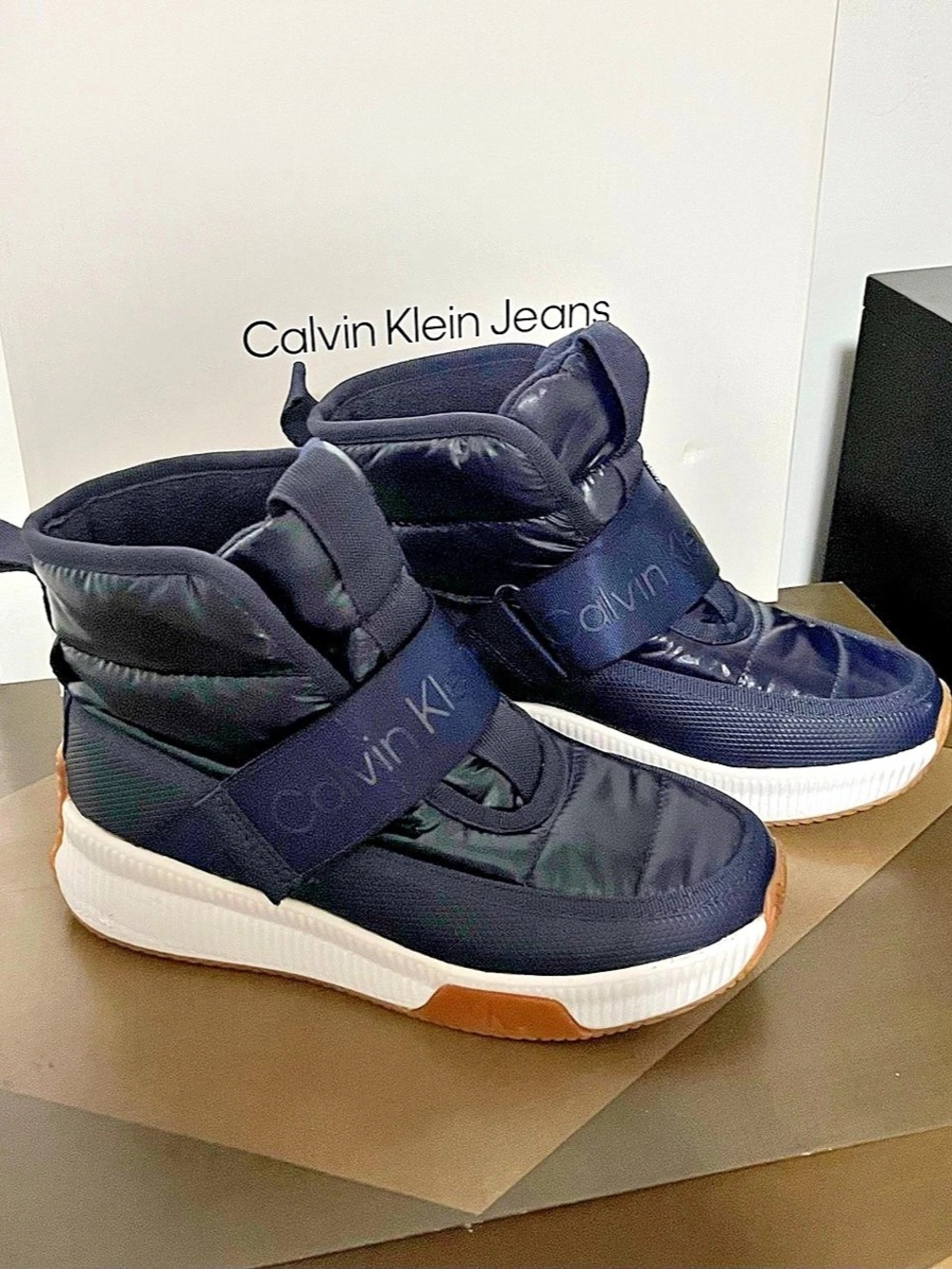NWOT Calvin Klein Mabon Nylon High Top Sneaker Boots 5.5M